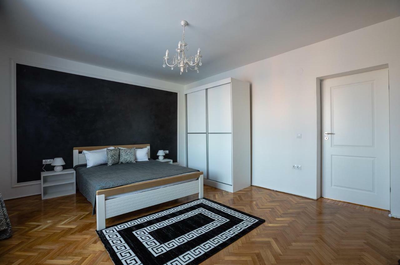 White Spacious Apartment Sibiu Luaran gambar